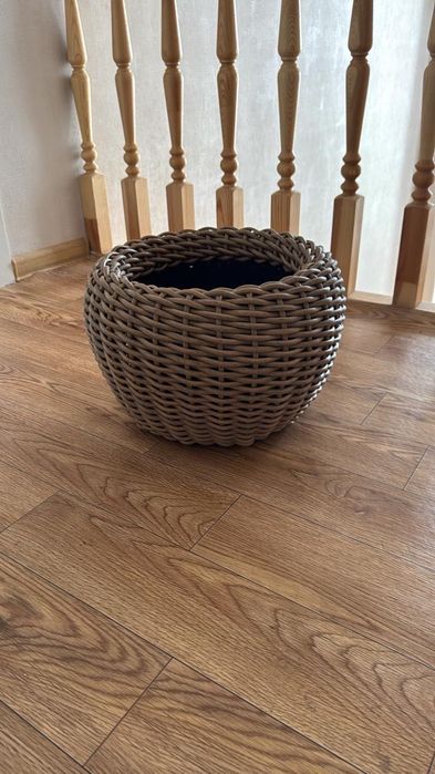 Продам кашпо из ротанга