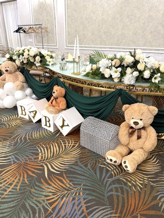 Aranjamente și Decoratiuni Florale/Baloane Botez&Majorat de Închiriat