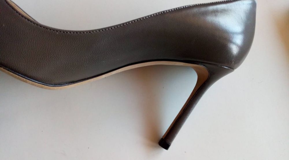 Елегантни обувки Jimmy Choo, номер 38,5 с ток 9 см