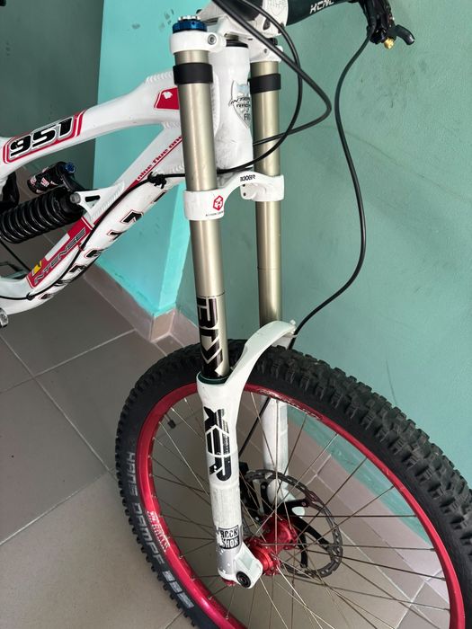 Bicicleta downhill Intense 951