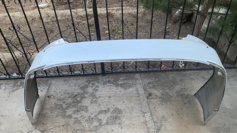 Заданий бампер в оригинале от Камри 70