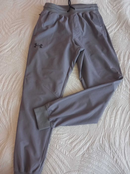 2 бр юношески спортни долници Under Armour