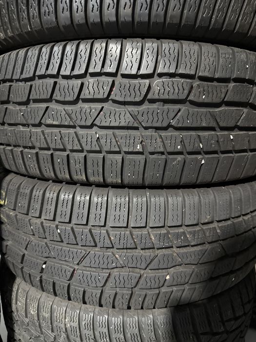 Anvelope de iarna 205/60 R16