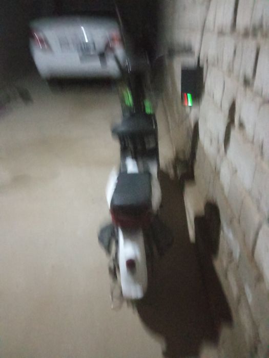 skutir aybi yoq kafolati bilan faqat bitta aybi bor bakavoy oyna olish