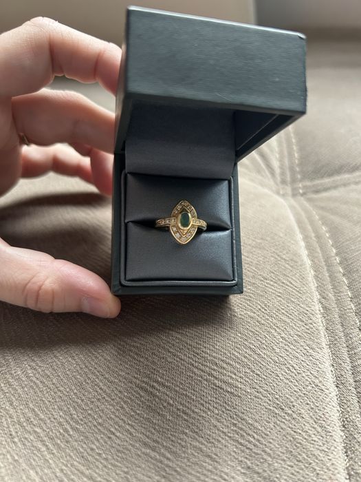 Пръстен 18к злато и смарагд