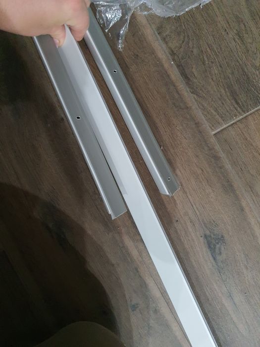 Vand antistrop PVC alb si gri pentru bucătărie