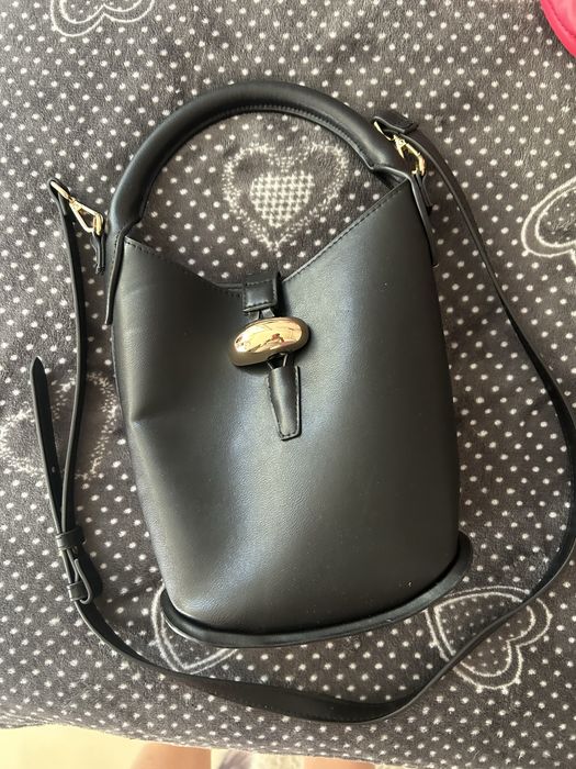 Много чанти, Love moschino, Zara, Mohito и др.