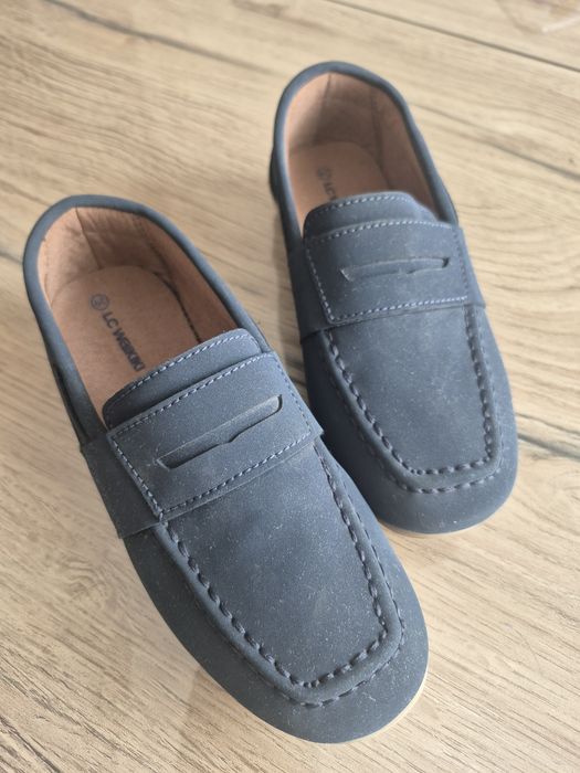 Продам замшевые туфли