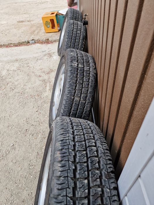 Jante cu anvelope vara Ford Transit - ambele noi