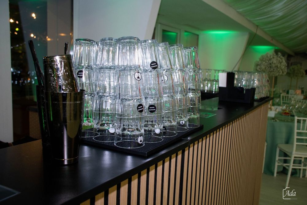 Cocktail Bar Mobil & Tort de Shot-uri – Evenimente de Neuitat!
