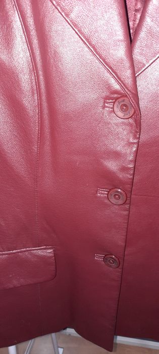 Женский кожаный пиджак