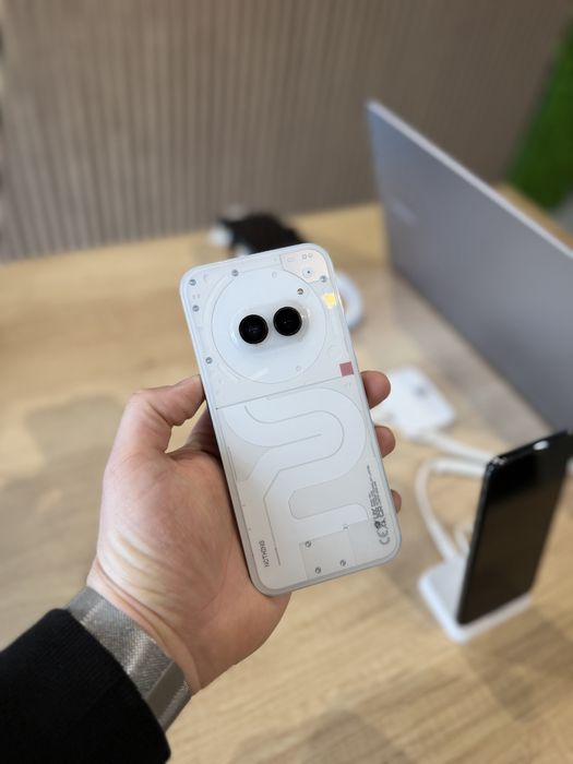 **ATS GSM**Nothing phone 2a 128Gb White/Grad A/Fact+Gar 12 luni