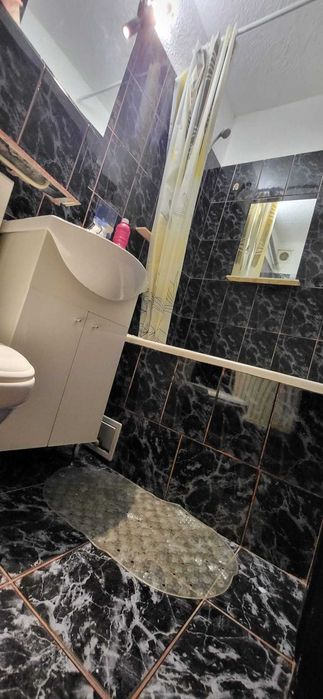 Vand apartament trivale