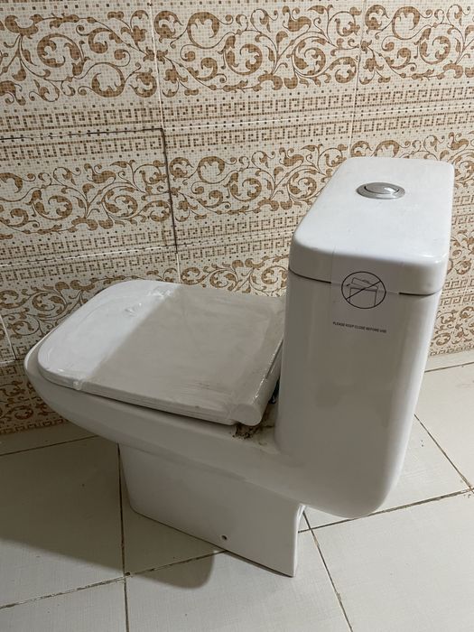 Продаю унитаз новый