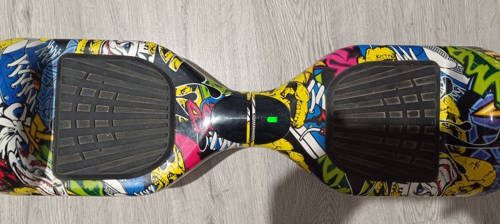 Hoverboard Viteza Maxima 10 km/h, max. 100 kg, Lumini LED, Bluetooth