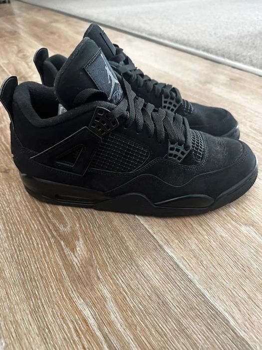Jordan 4 black cat