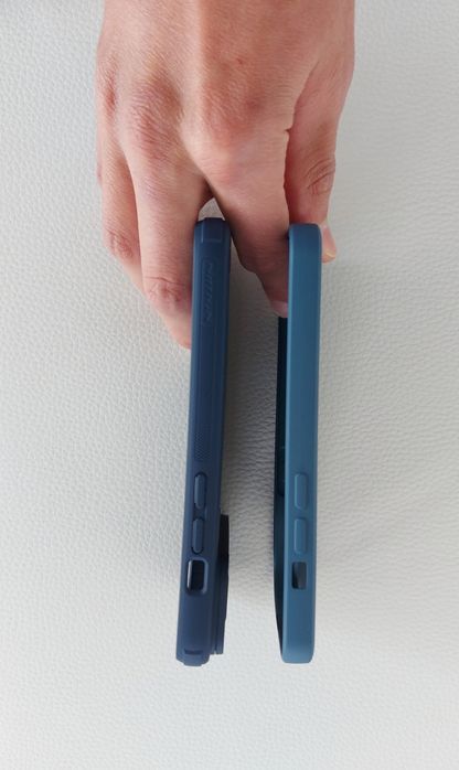 Husa iPhone 13 14 noua , culoarea albastra