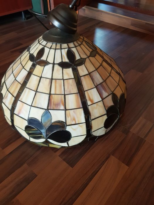 Lampa stil Tiffany