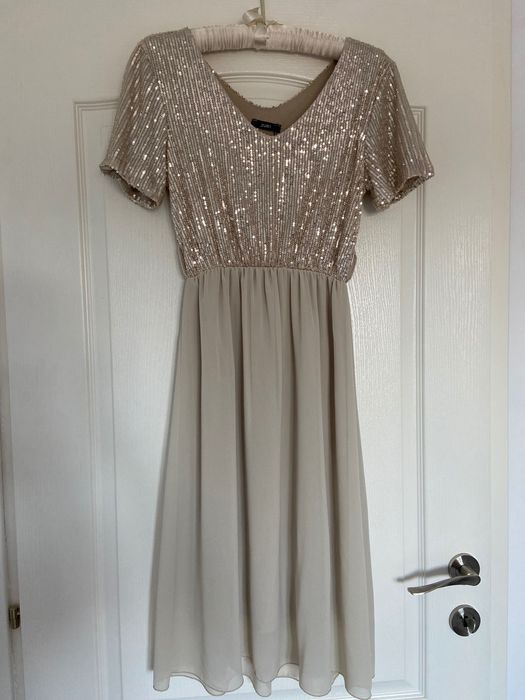 Rochie nouă, fără defecte, mărimea M