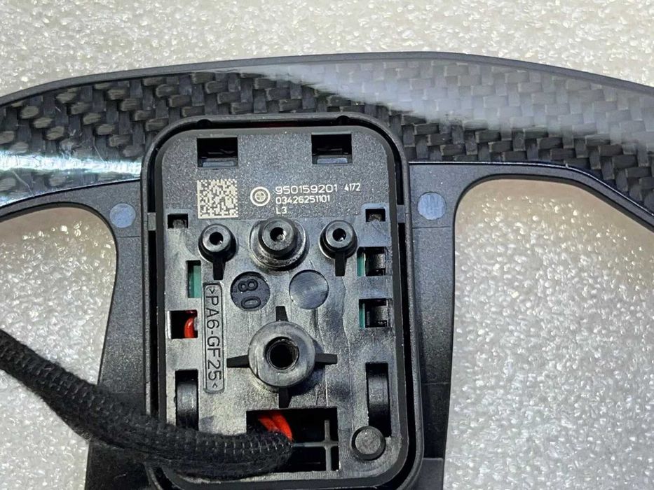 Padele Volan BMW CARBON G20 G30 G01 G05 G06 F90 F20 F30 F15 F16 M3 M4