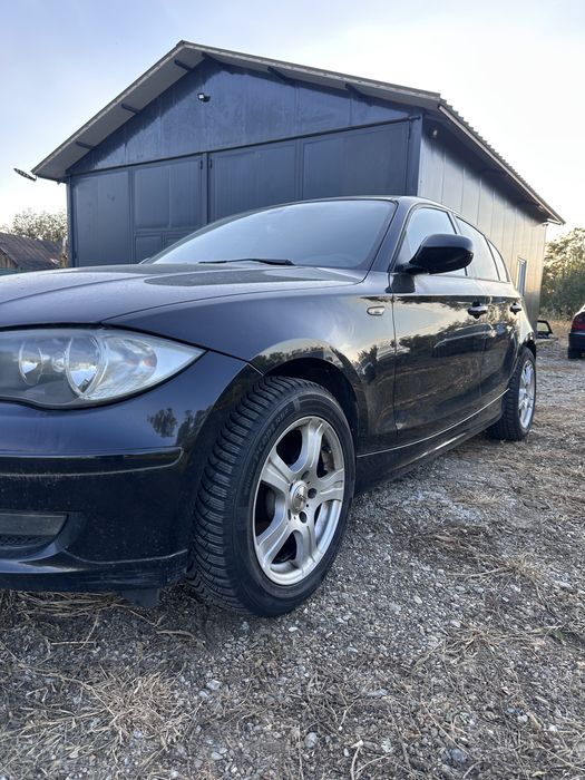 Dezmembrez BMW Seria 1 E87