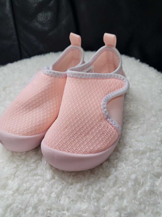 Розови пантофи 23 номер