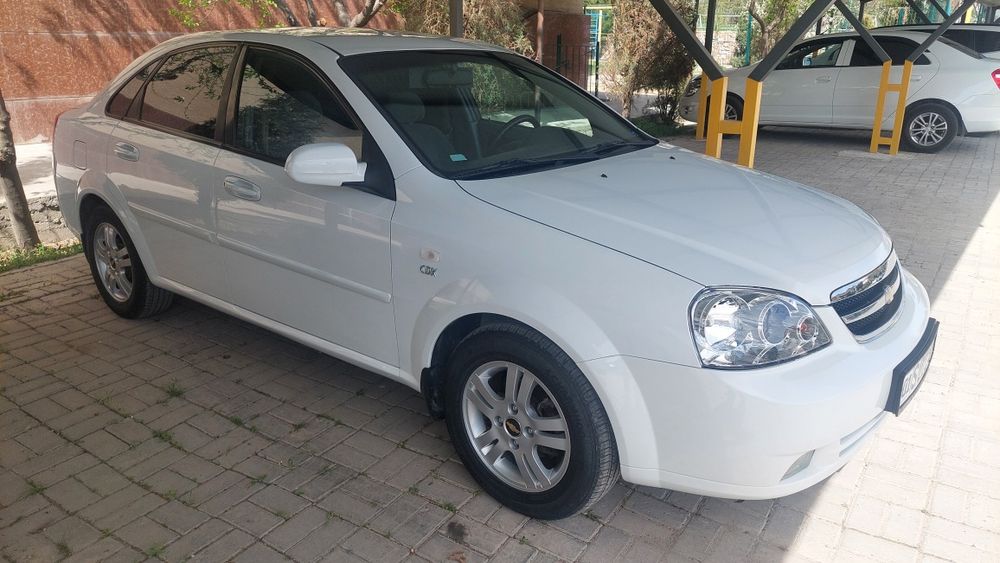 Ласетти 1.8 2012 йил.