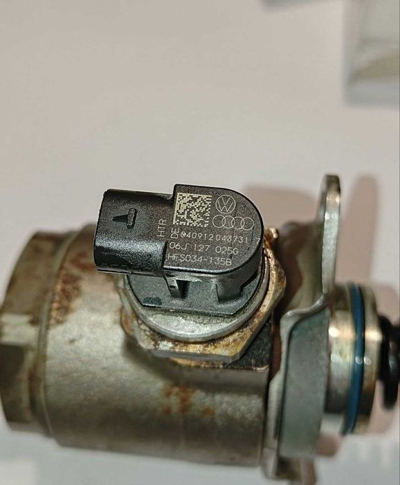 Помпа високо налягане за бензин - VW AUDI SEAT SKODA