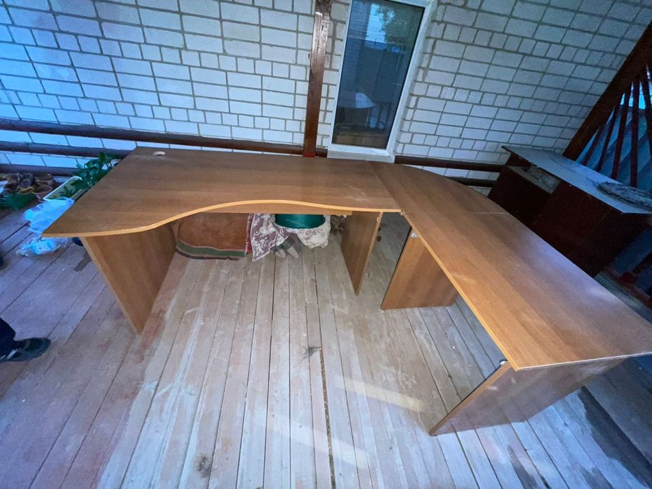 Продам офисные столы