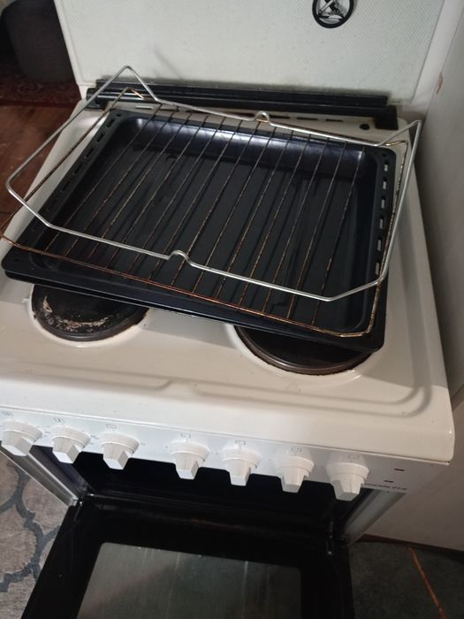 Продам электроплиту б/у