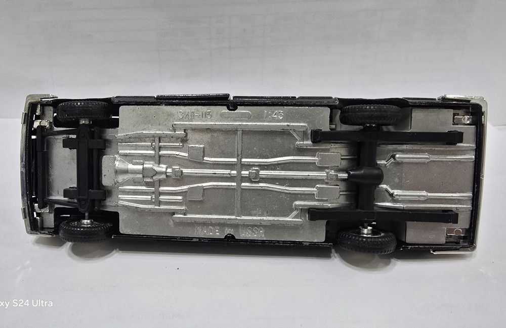 Продам модель Зил-115