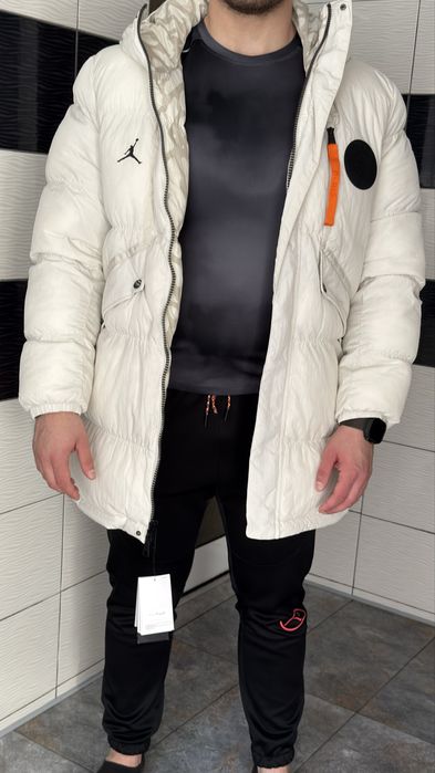 Geaca jordan cu doua fete rara marimea XL noua