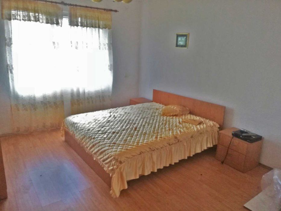 Къща с двор 628 кв.м в с. Габарево