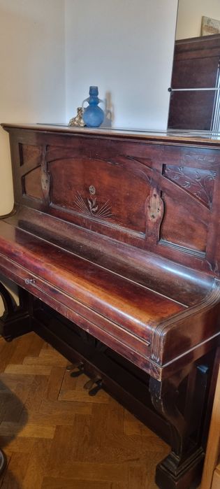 Pianina clasica Columbia