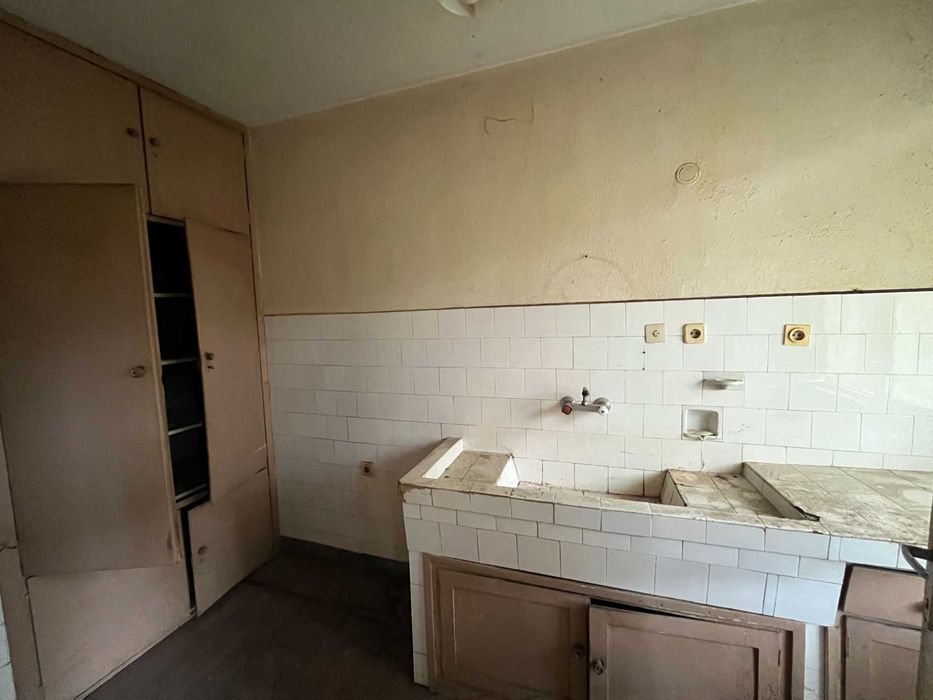 Продава се Четиристаен апартамент в Казанлък - 114 кв.м за 1316 €/кв.м - Снимка #4