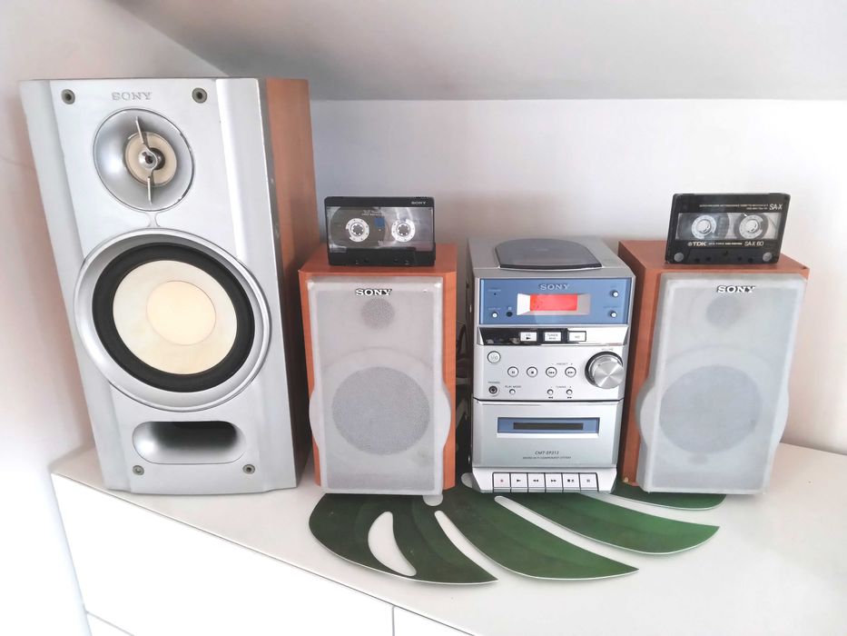 Продавам мини МОЩНА хай фи уредба SONY радио касетофон