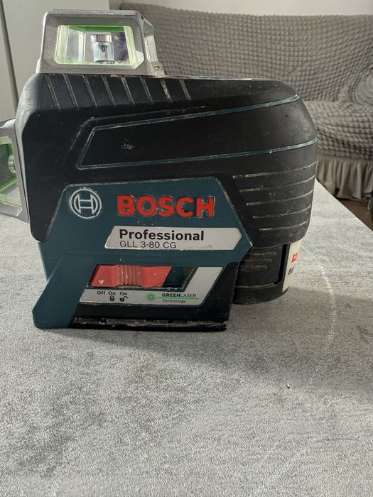 Nivela laser bosch 3-80 CG pret fix