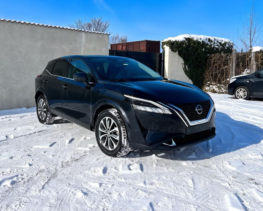 Nissan Qashqai Hibrid automat 21753 km usor avariat