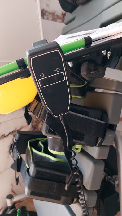 Verticalizator cu telecomanda