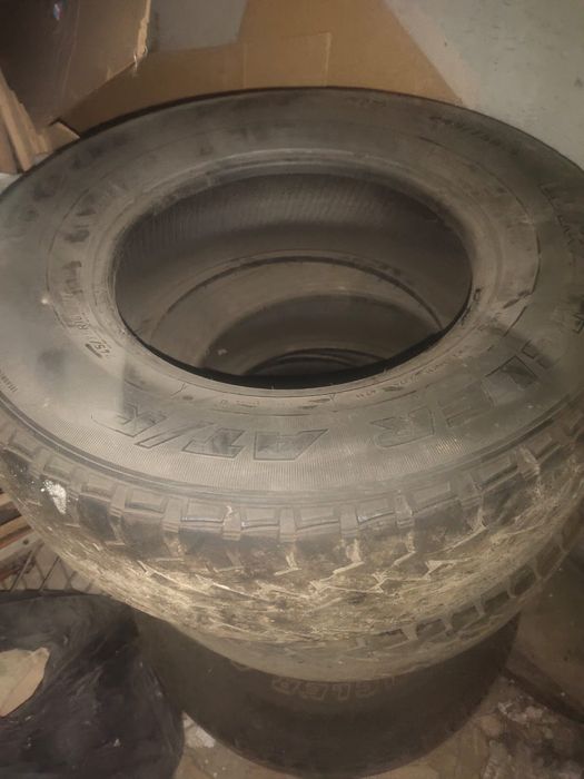 Продам комплект резины