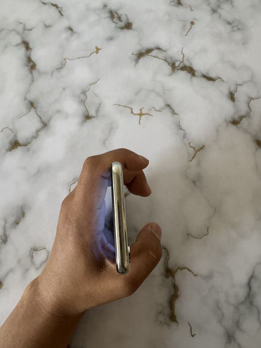 Айфон х 256гб емкость 100