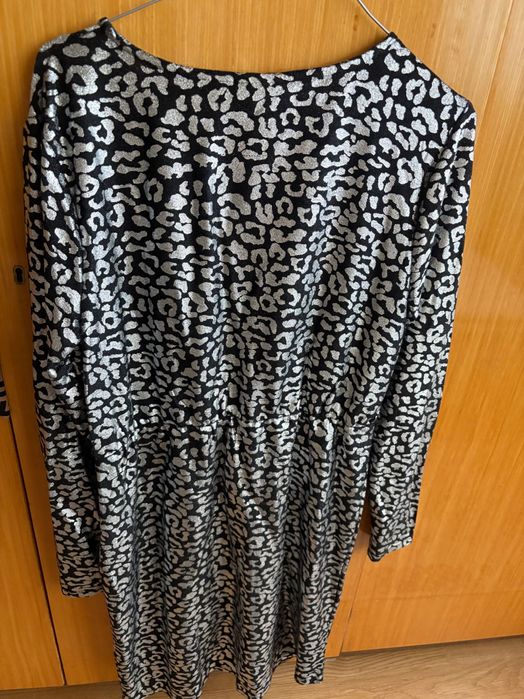 Дамска рокля черно и сиво