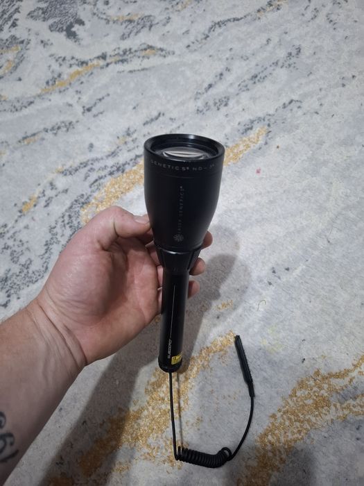 Lanterna laser de vanatoare