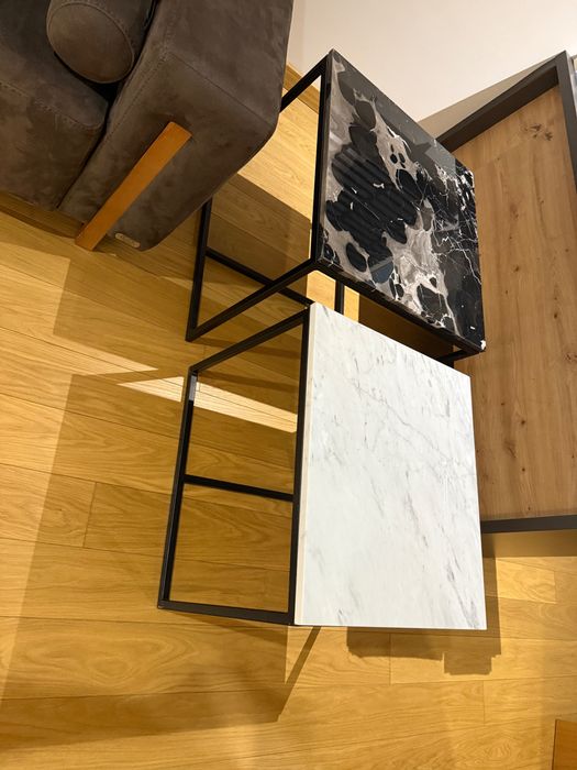 Чисто нова мраморна холна маса