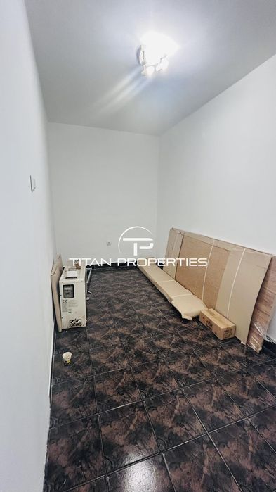 Дава се под наем Магазин в Бургас, Център - 20 кв.м за 280.5 € - Снимка #2