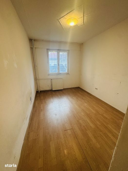 Garsoniera parter Romanilor