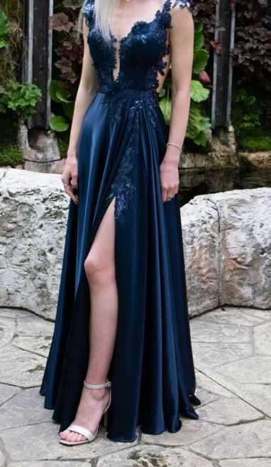 Бална рокля в кралско синьо - В ОТЛИЧНО състояние!