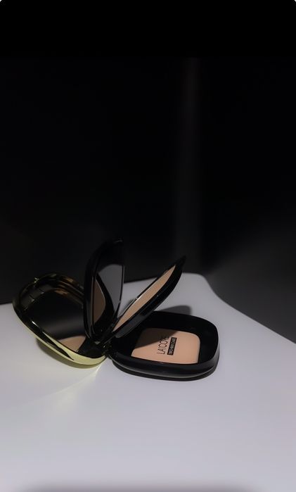 LA'CORE koreyskiy kosmetika brendidan 2 tomonlama PUDRA SPF 50