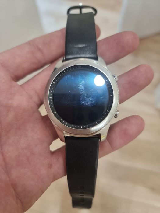 Samsung gear S3 продам