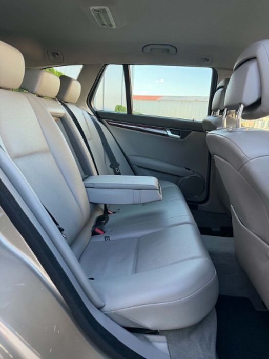 Mercedes-benz c220